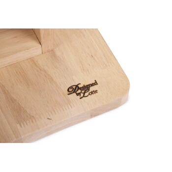 Designed by Lotte DBL Kratzbälle Lomax Holz