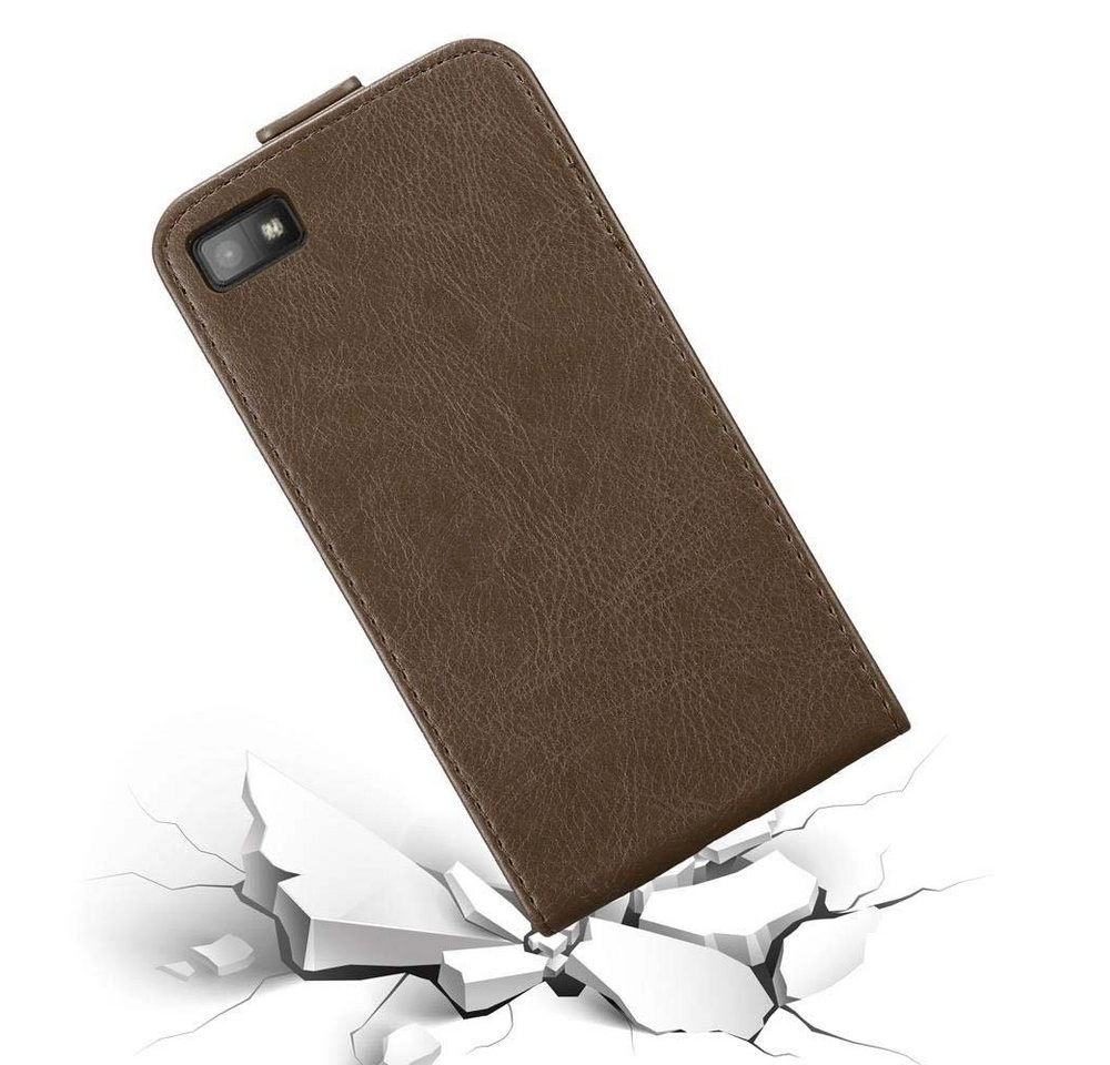 Cadorabo Hülle für Blackberry Z10 in KAFFEE BRAUN Handyhülle im Flip Design mit Magnetverschluss Case Cover Schutzhülle Etui Tasche Book Klapp Style