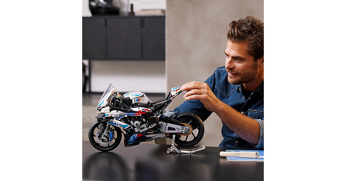 LEGO® 42130 BMW M 1000 RR