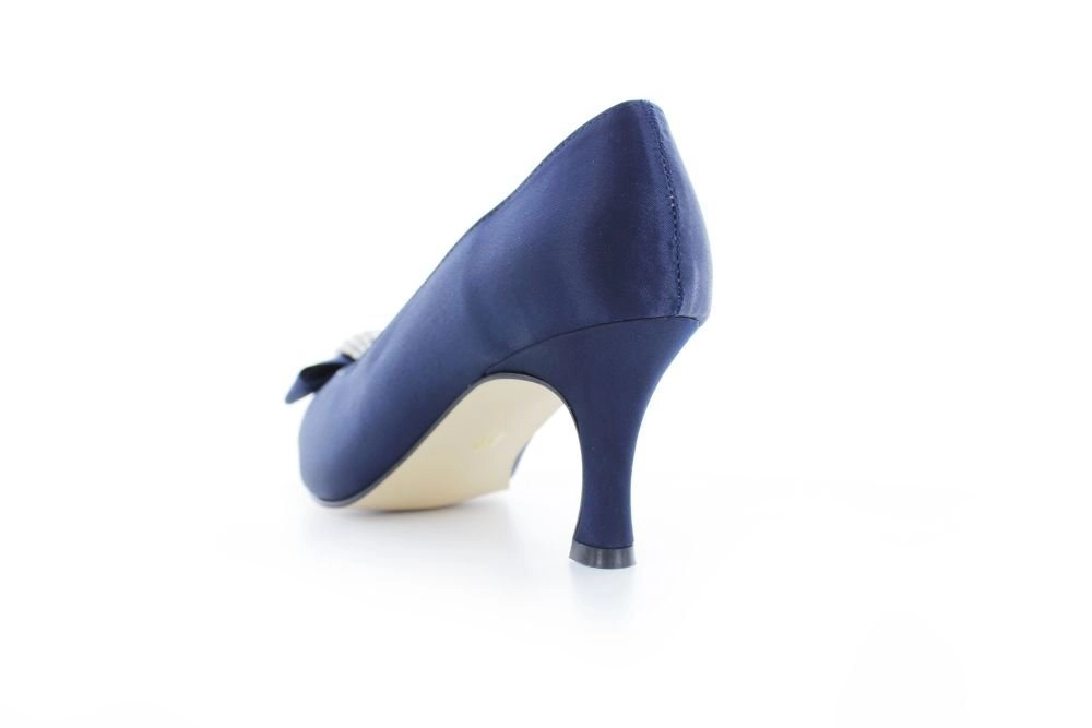 White Lady »705 Vintage Satin-Pumps« Pumps