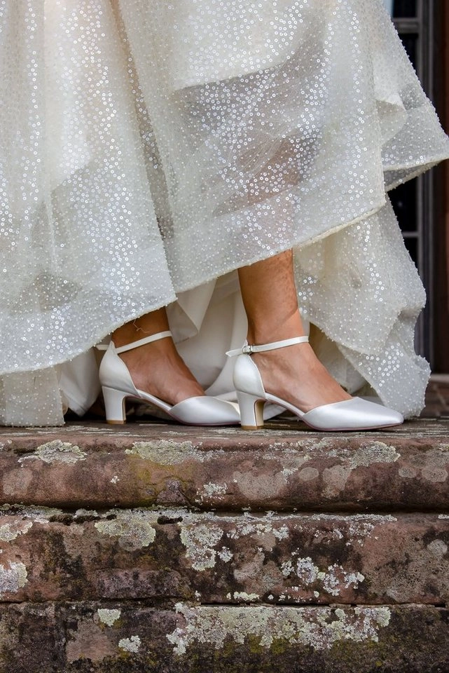 White Lady »700 ivory Satin - einfärbbarer Brautschuh« Pumps