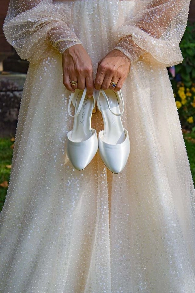 White Lady »700 ivory Satin - einfärbbarer Brautschuh« Pumps