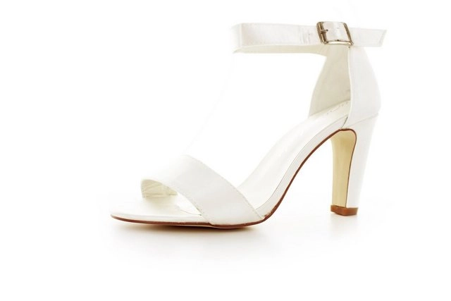 White Lady »887 ivory Satin - einfärbbarer Brautschuh« Sandalette