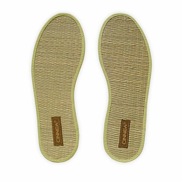 CINNEA »BINSEN-Zimteinlegesohlen, 4er Vorteilspack« Sneaker (für sämtliche Schuharten geeignet. Laufschuhe, Halbschuhe, Stiefel uva) massieren sanft die Fußsohlen