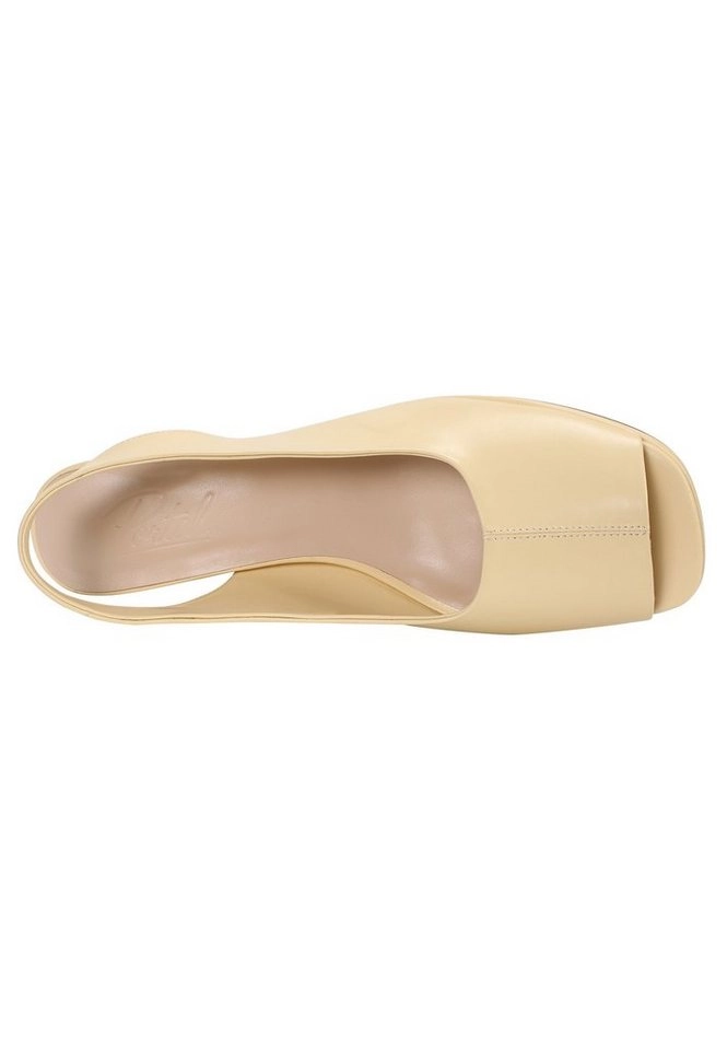 ekonika Pumps aus robustem Kunstleder