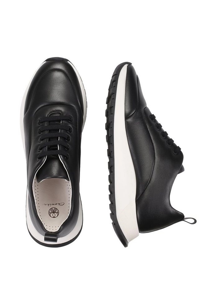ekonika Sneaker mit trendiger Kontrastsohle
